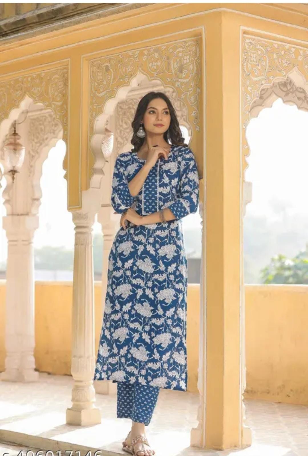 Women's Floral Round No Dupatta Kurta Sets